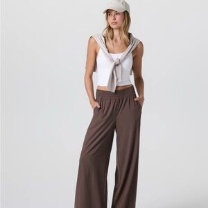 Vuori Villa wide leg Women's cocoa / java Pants XL short